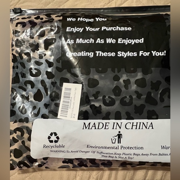 NWT Booty Gal high waisted faux leather leggings - XL - Picture 13 of 13